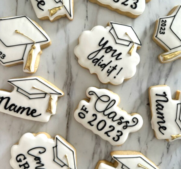 2023 GRADUATiON SET ONE HAUTE COOKiE